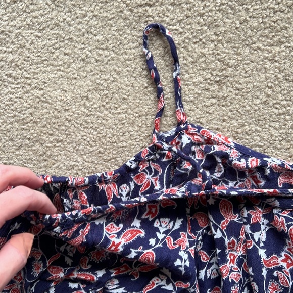 Peek a boo open shoulder blouse - Picture 2 of 5